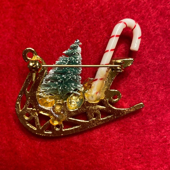 Vintage Sleigh Christmas Brooch Pin - Picture 16 of 16